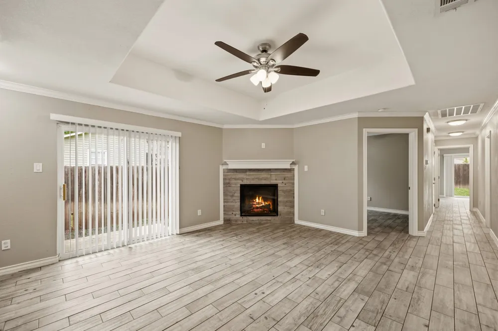 521 Gilcrease Street Van Alstyne, TX 75495