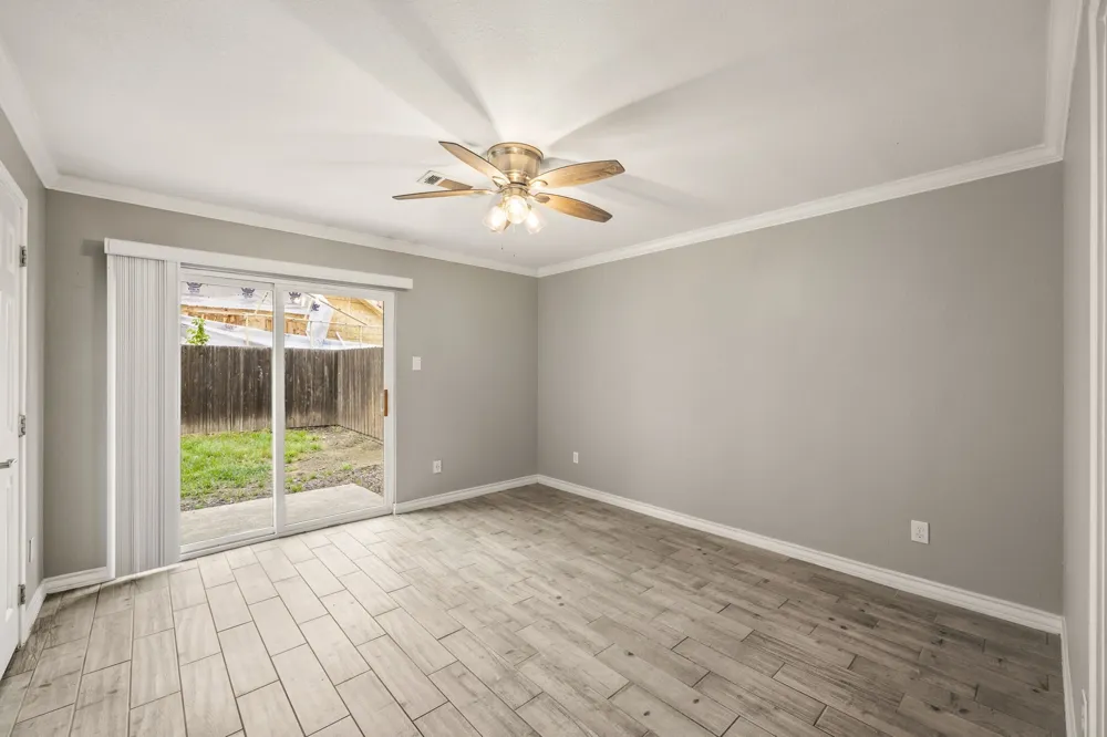 521 Gilcrease Street Van Alstyne, TX 75495