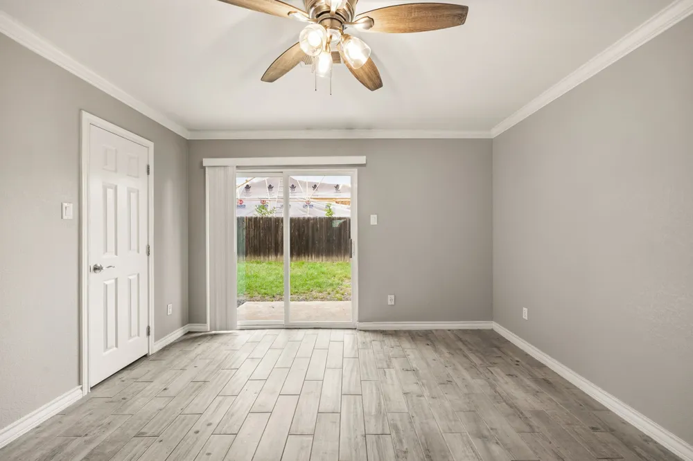 521 Gilcrease Street Van Alstyne, TX 75495