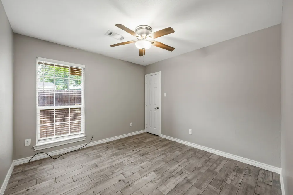 521 Gilcrease Street Van Alstyne, TX 75495