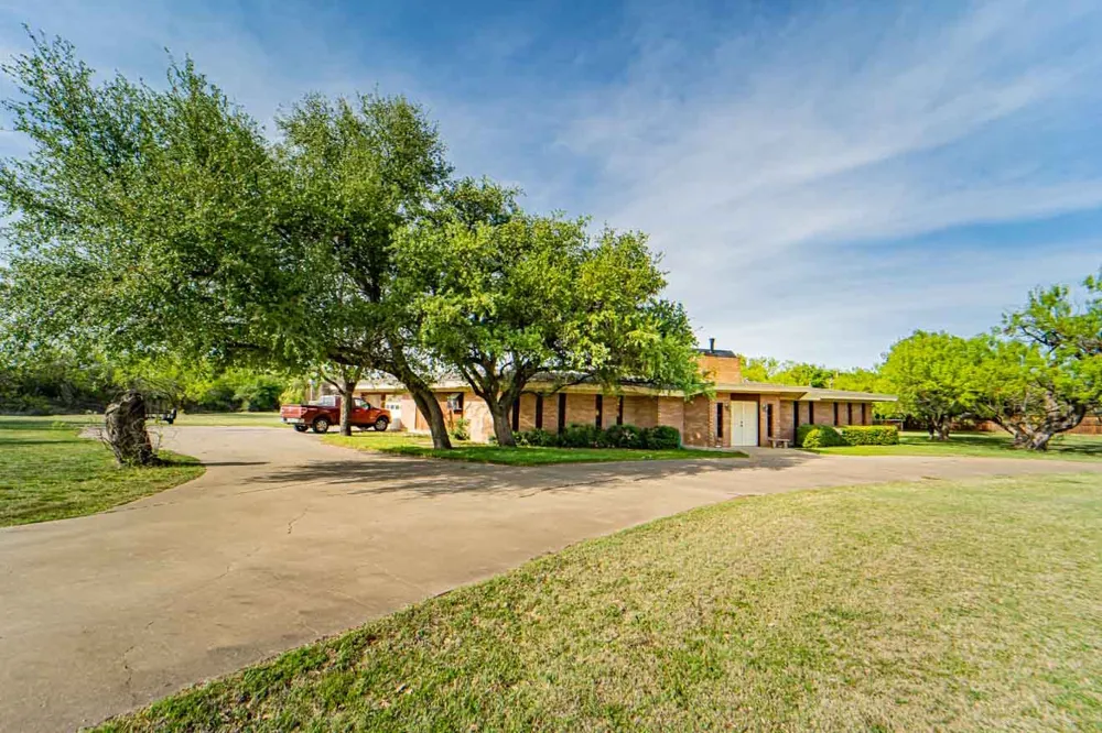4 Chaparral Lane Breckenridge, TX 76424