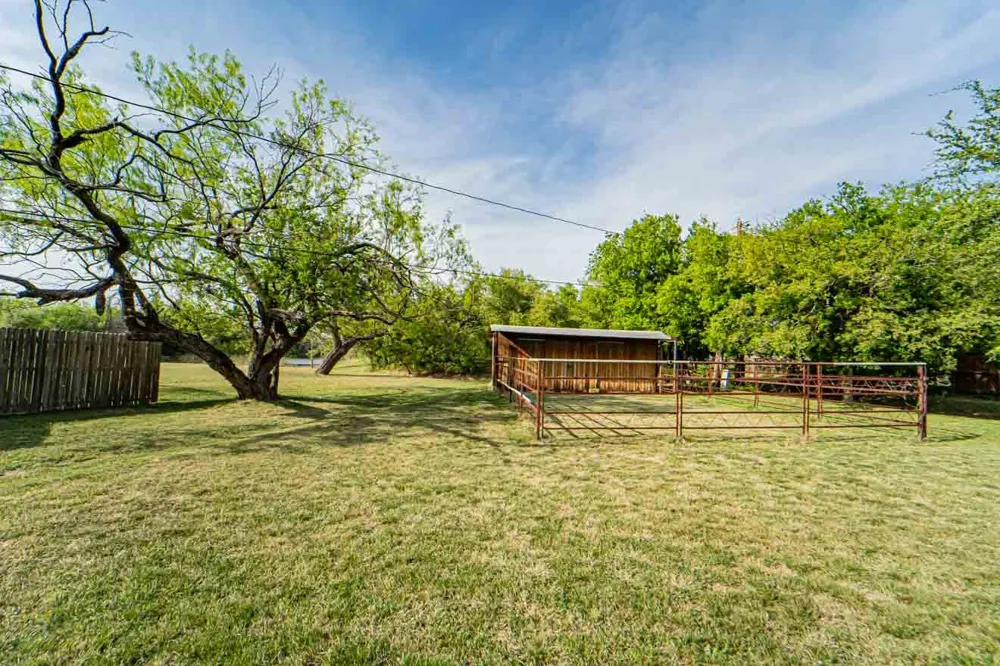 4 Chaparral Lane Breckenridge, TX 76424
