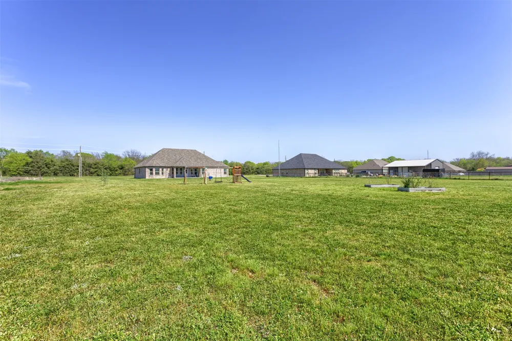 1538 Fm 36 Farmersville, TX 75442