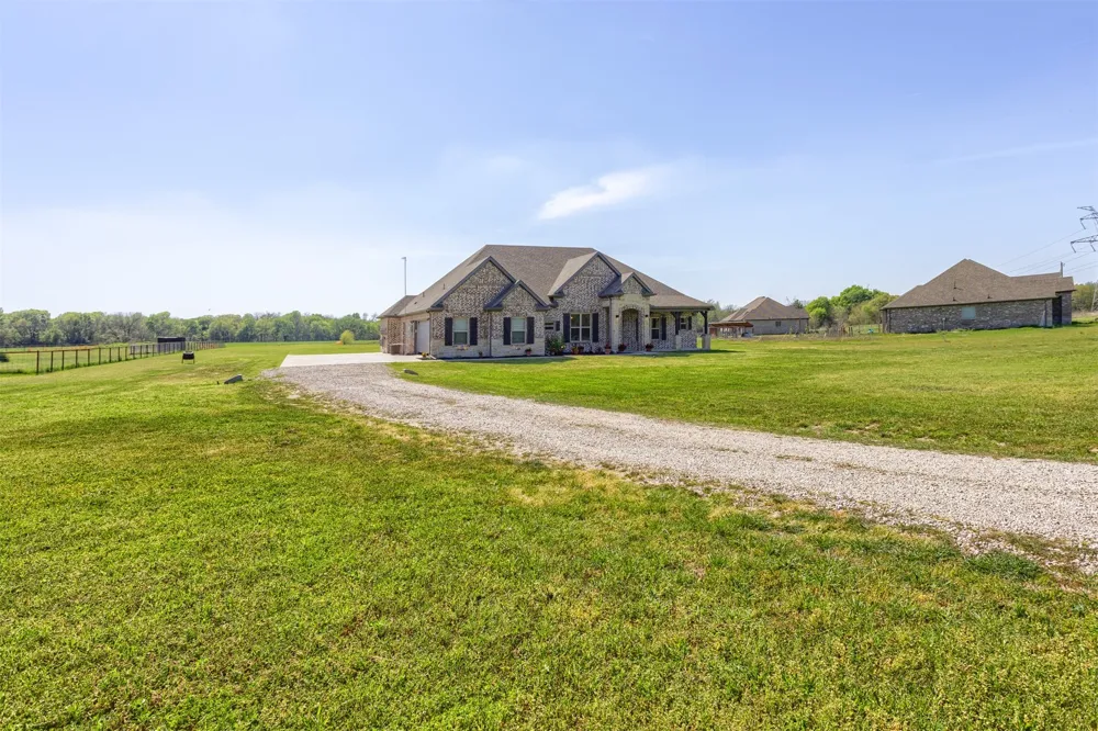 1538 Fm 36 Farmersville, TX 75442
