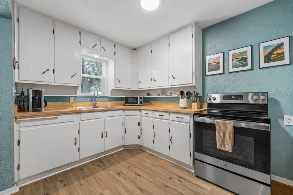 140 County Road 1764 Clifton, TX 76634