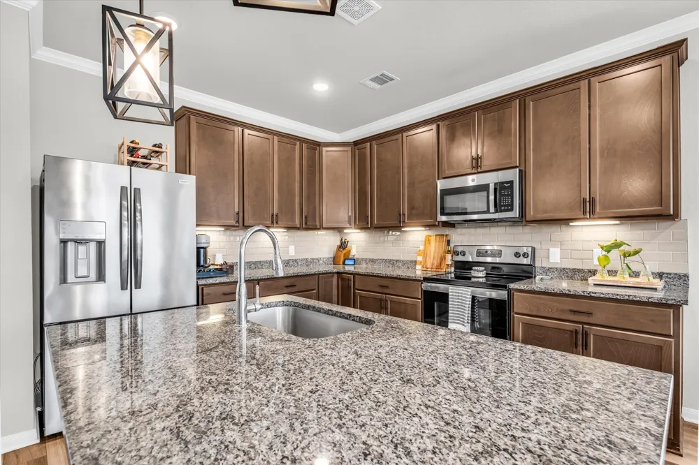 7008 Llano Drive China Spring, TX 76633