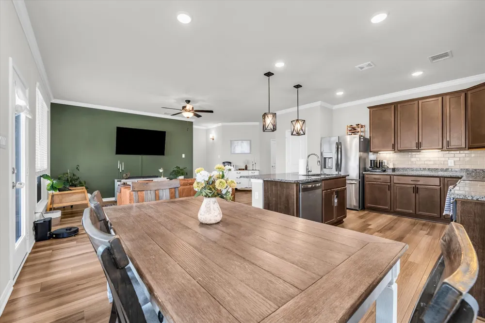 7008 Llano Drive China Spring, TX 76633