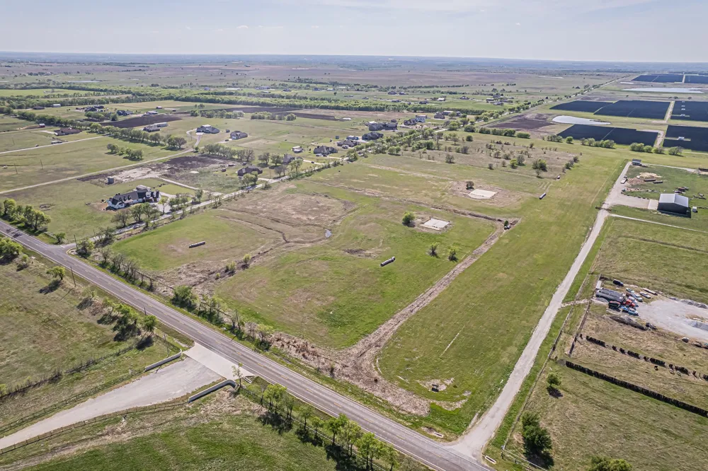 12588 Flow Krum, TX 76249