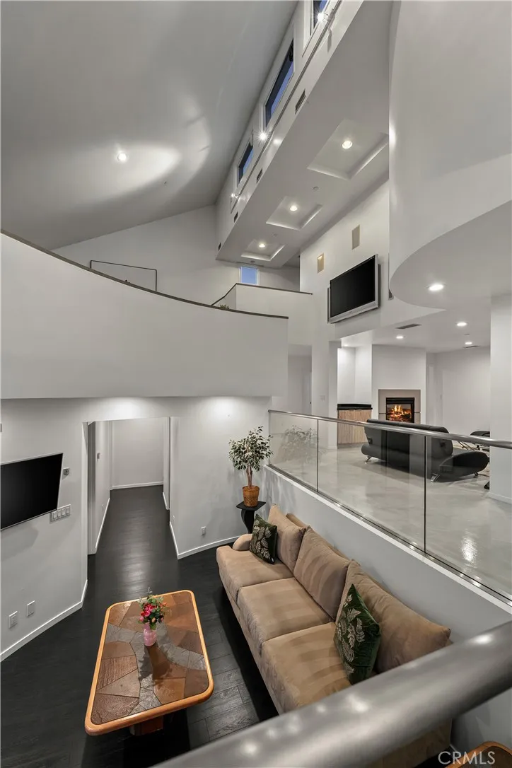 385 S Via Montanera Anaheim Hills, CA 92807