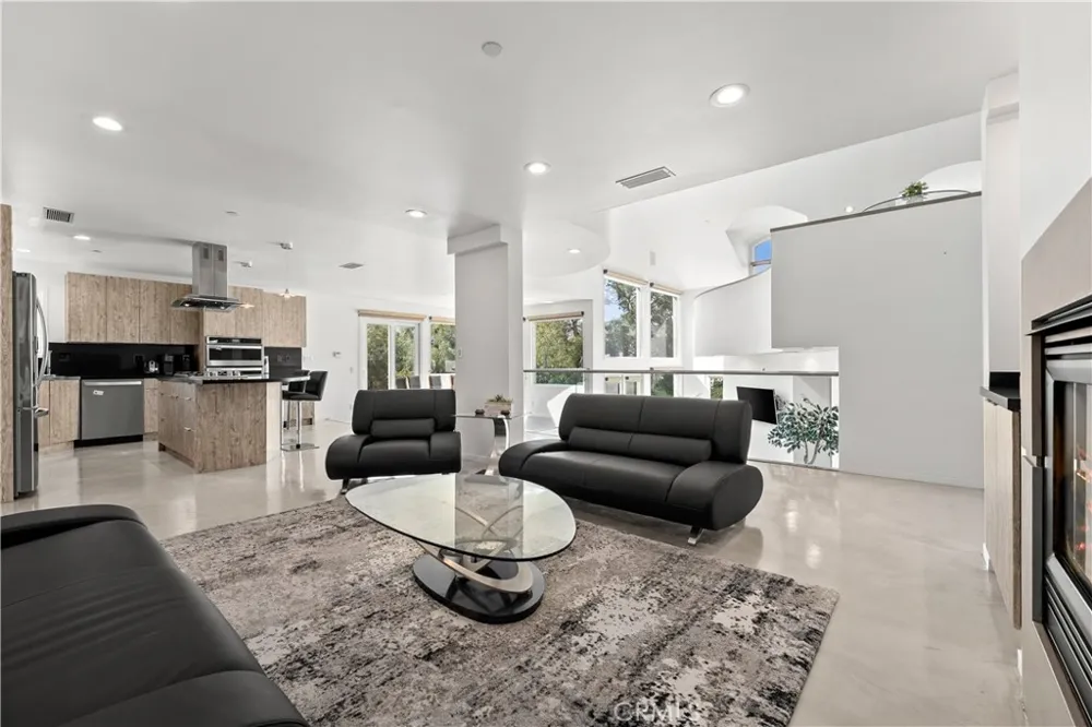 385 S Via Montanera Anaheim Hills, CA 92807
