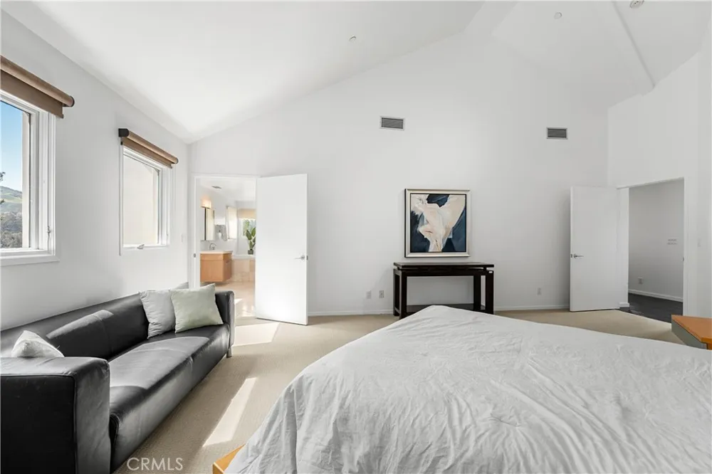 385 S Via Montanera Anaheim Hills, CA 92807