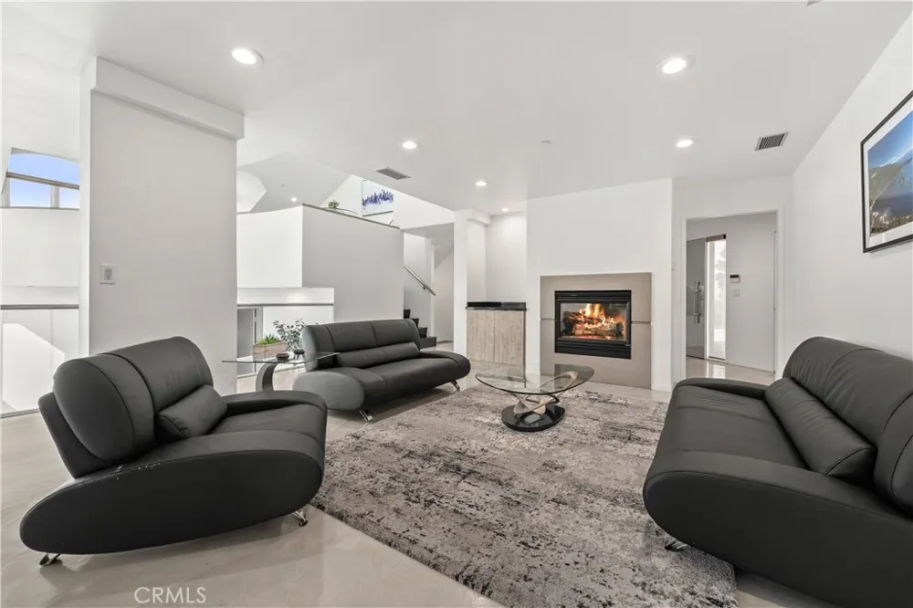385 S Via Montanera Anaheim Hills, CA 92807