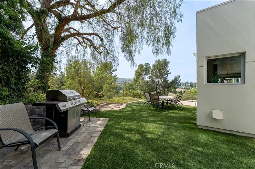 385 S Via Montanera Anaheim Hills, CA 92807