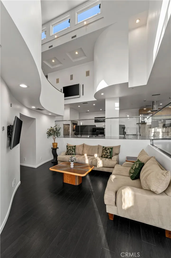 385 S Via Montanera Anaheim Hills, CA 92807