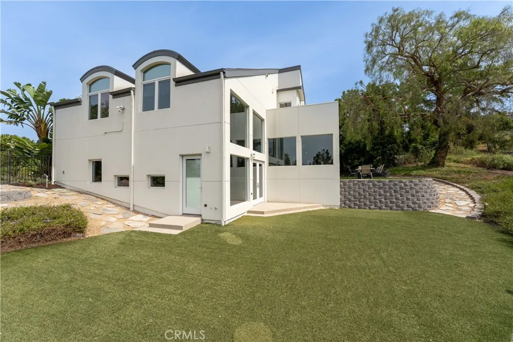 385 S Via Montanera Anaheim Hills, CA 92807
