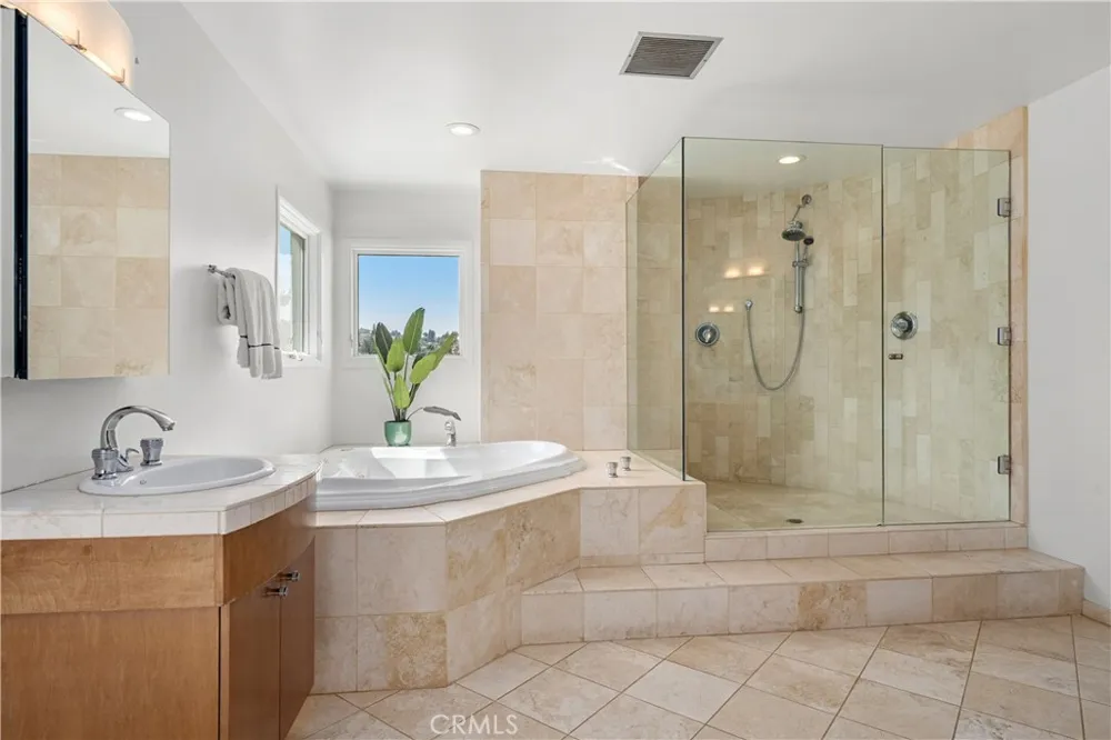 385 S Via Montanera Anaheim Hills, CA 92807