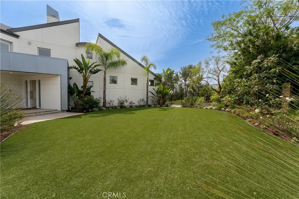 385 S Via Montanera Anaheim Hills, CA 92807