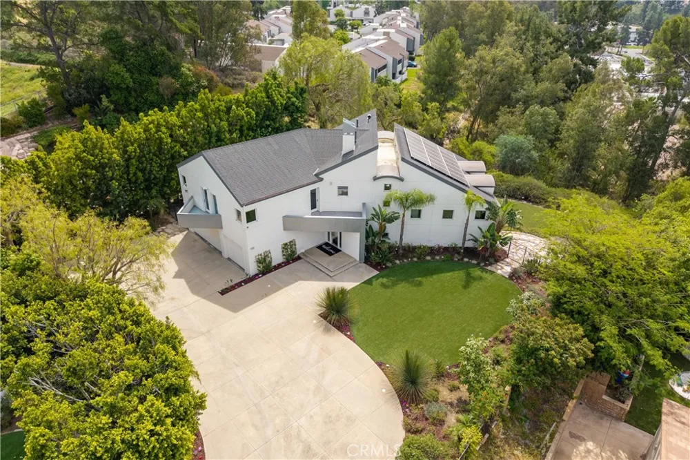 385 S Via Montanera Anaheim Hills, CA 92807