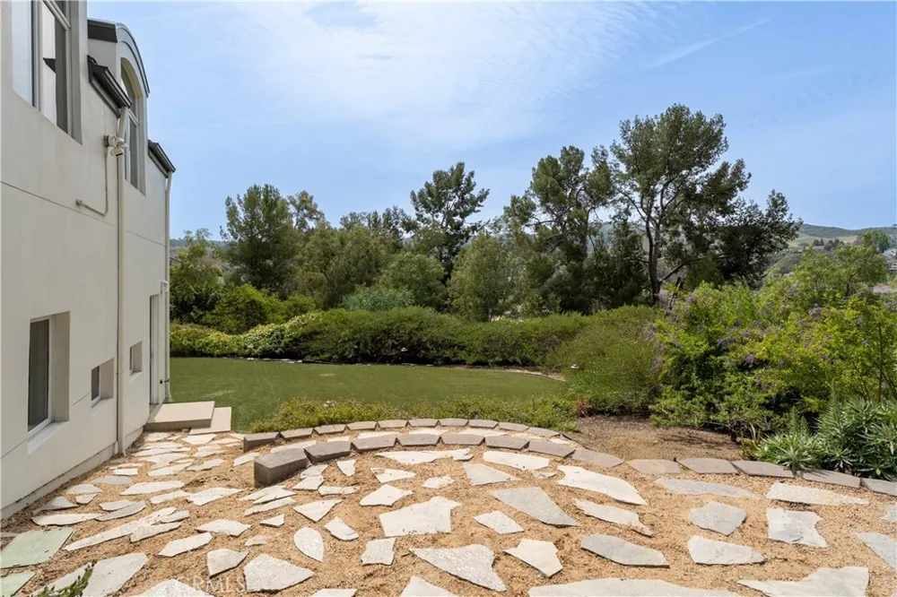 385 S Via Montanera Anaheim Hills, CA 92807