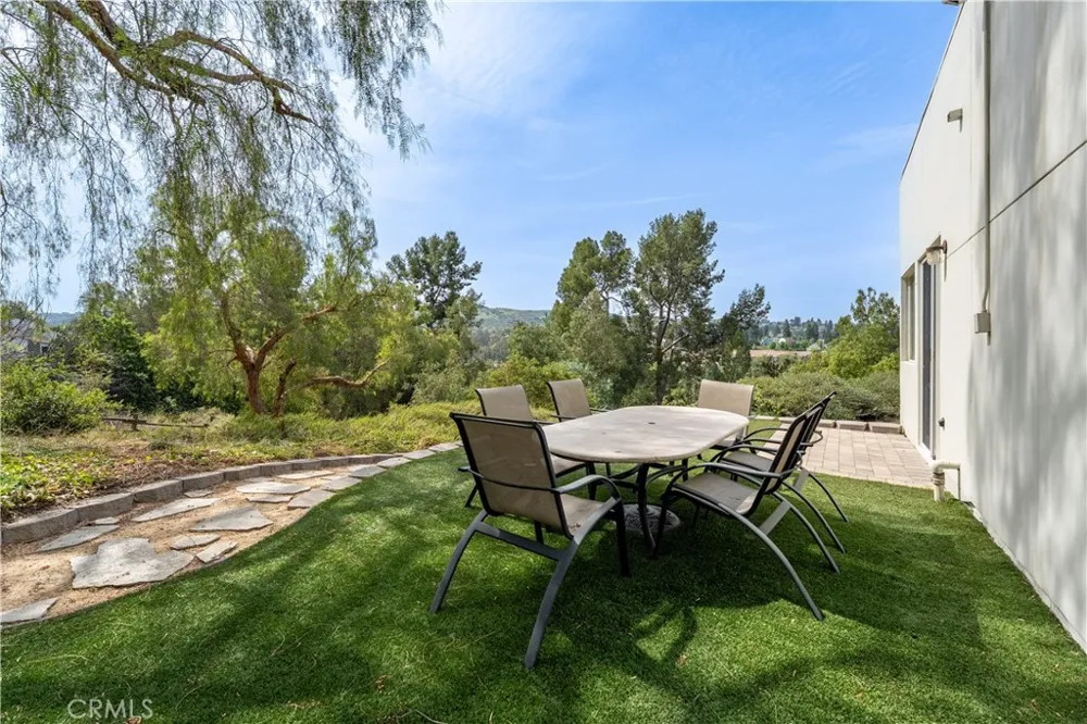 385 S Via Montanera Anaheim Hills, CA 92807