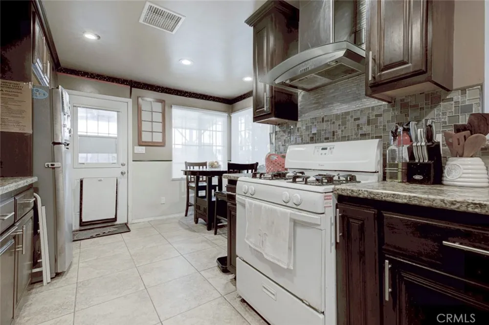 1029 E Galatea Azusa, CA 91702