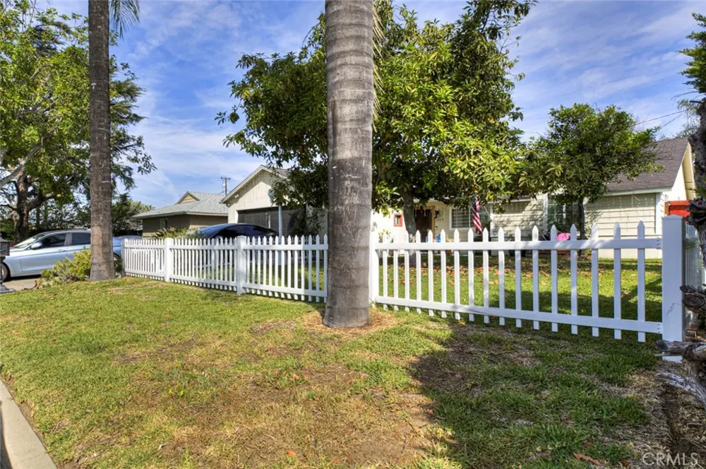1029 E Galatea Azusa, CA 91702