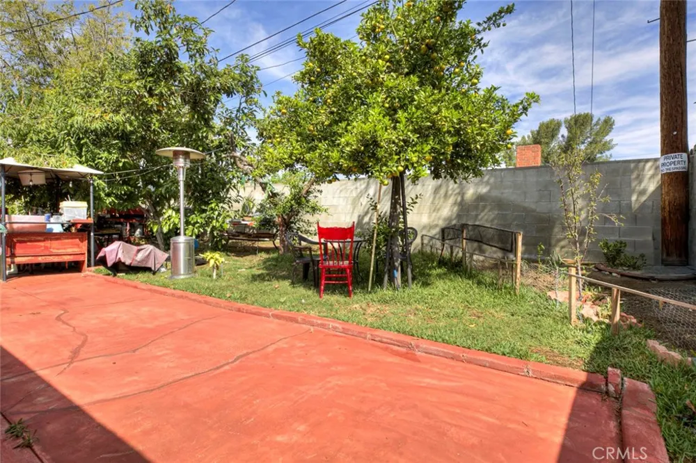 1029 E Galatea Azusa, CA 91702