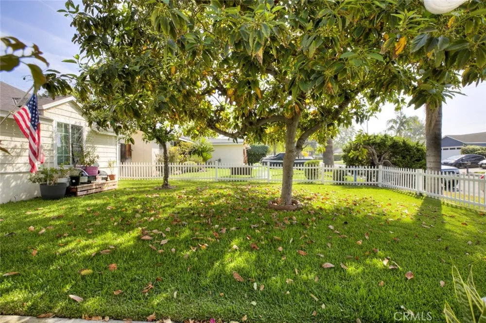 1029 E Galatea Azusa, CA 91702