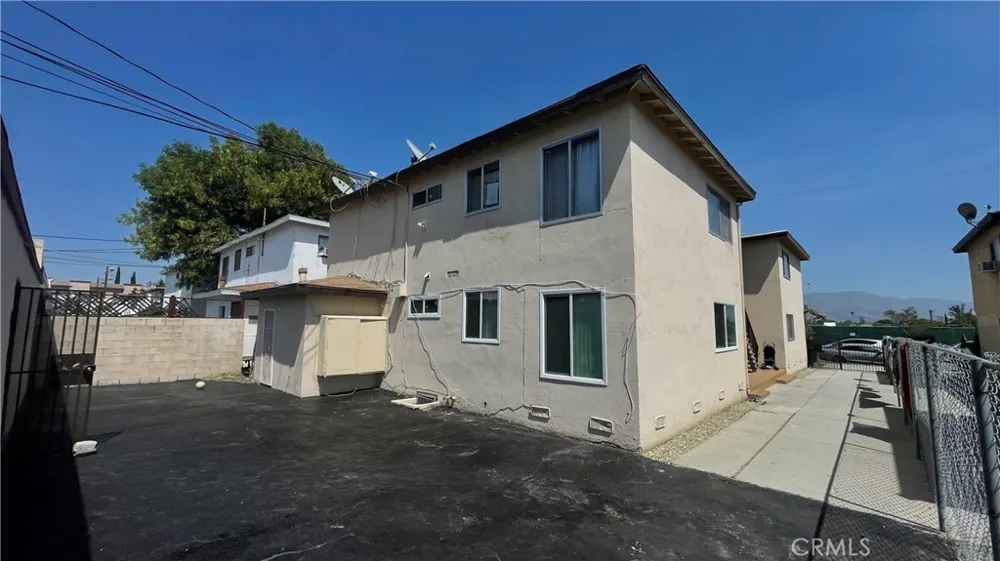 7245 Bakman Sun Valley, CA 91352