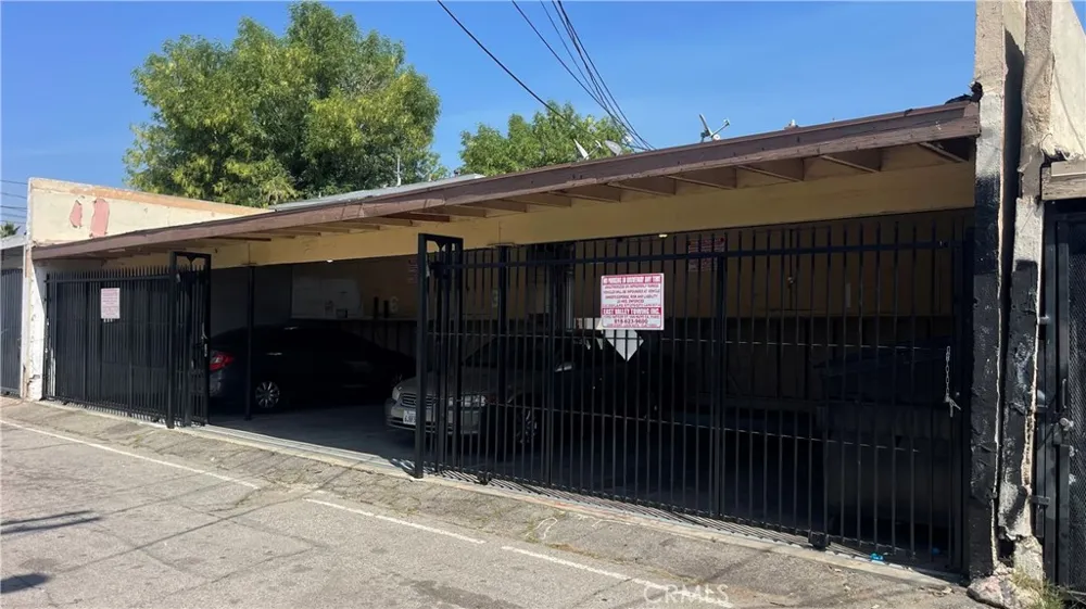 7245 Bakman Sun Valley, CA 91352