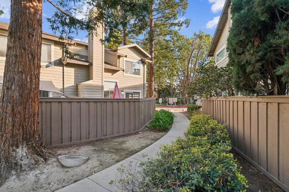 25 Deer Run Circle San Jose, CA 95136