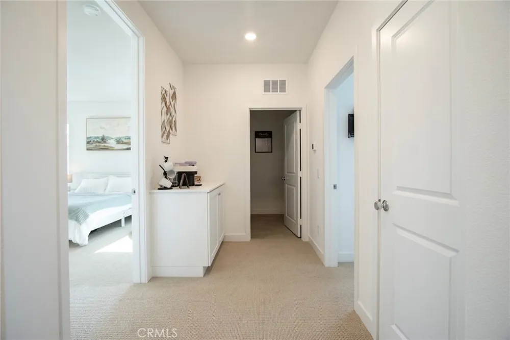 26857 Laurel Mountain Loop Valencia, CA 91381