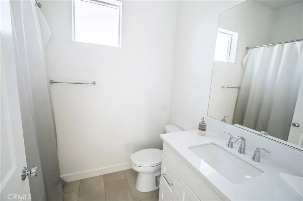 26857 Laurel Mountain Loop Valencia, CA 91381
