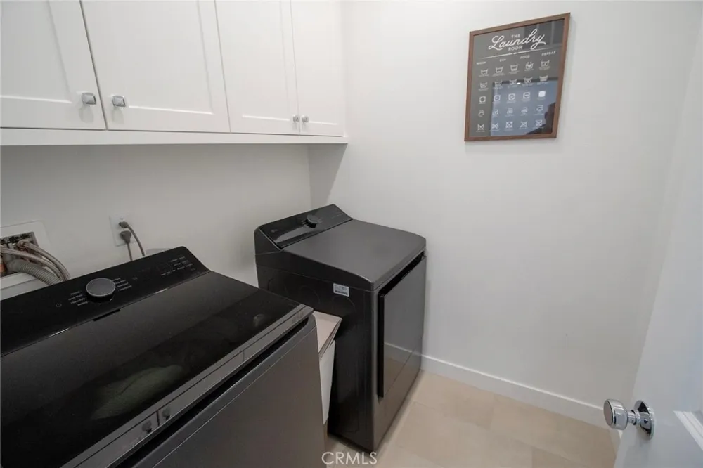 26857 Laurel Mountain Loop Valencia, CA 91381