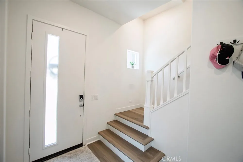 26857 Laurel Mountain Loop Valencia, CA 91381