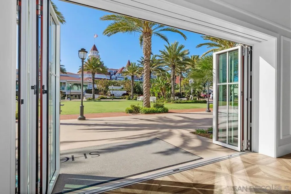 1500 Orange Ave #74 Coronado, CA 92118
