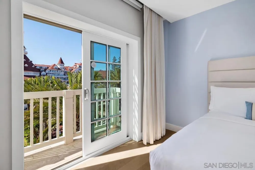 1500 Orange Ave #74 Coronado, CA 92118