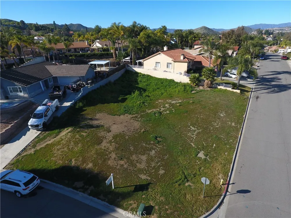 30655 Cinnamon Teal Drive Canyon Lake, CA 92587