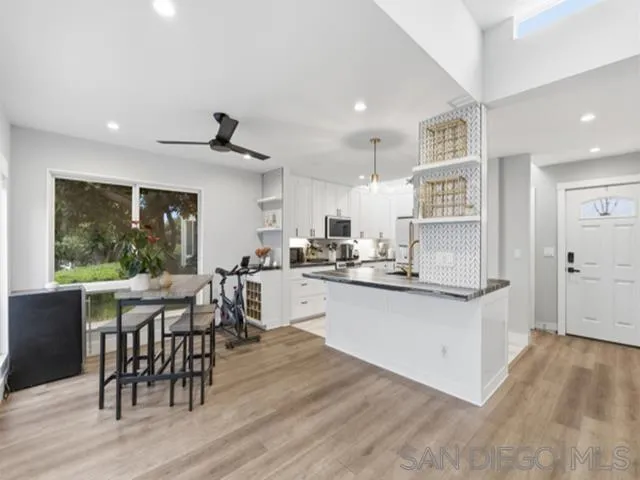 317 Arcaro Ln Solana Beach, CA 92075