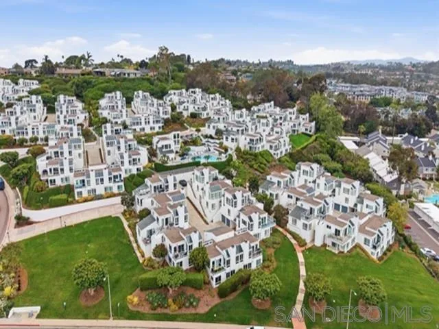 317 Arcaro Ln Solana Beach, CA 92075