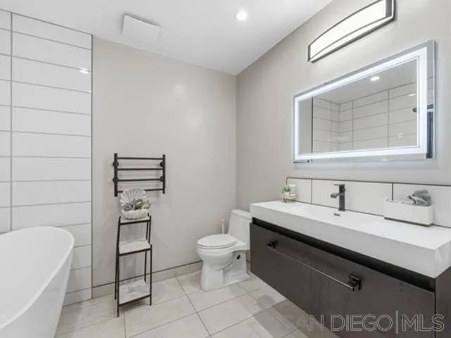317 Arcaro Ln Solana Beach, CA 92075