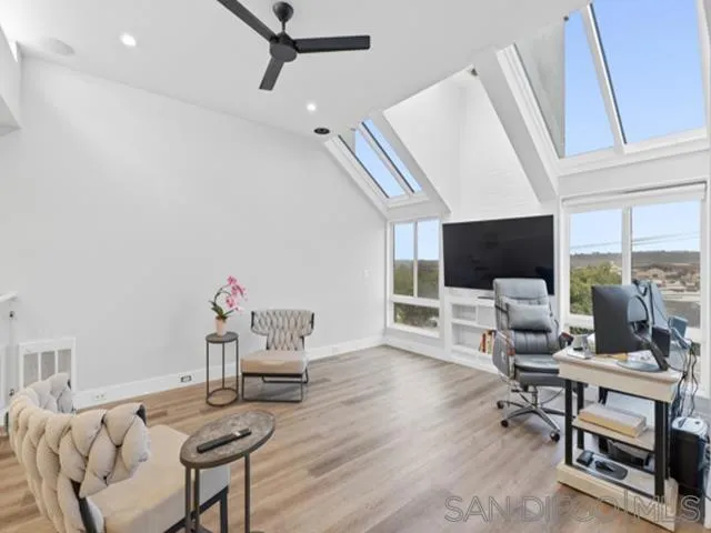 317 Arcaro Ln Solana Beach, CA 92075