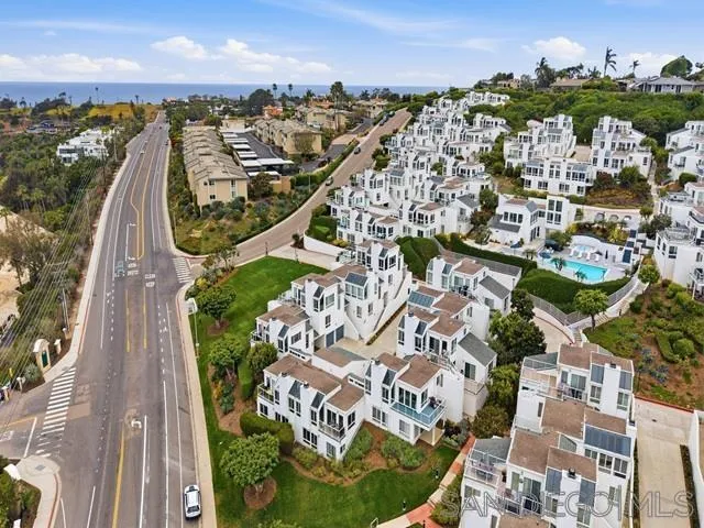 317 Arcaro Ln Solana Beach, CA 92075