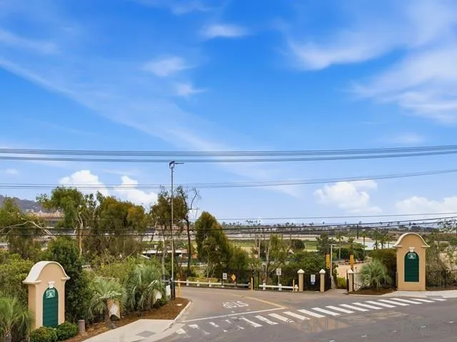317 Arcaro Ln Solana Beach, CA 92075