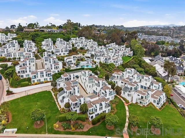 317 Arcaro Ln Solana Beach, CA 92075