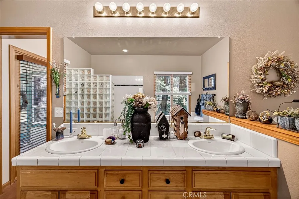 62 Hollow Oak Lane Chico, CA 95973