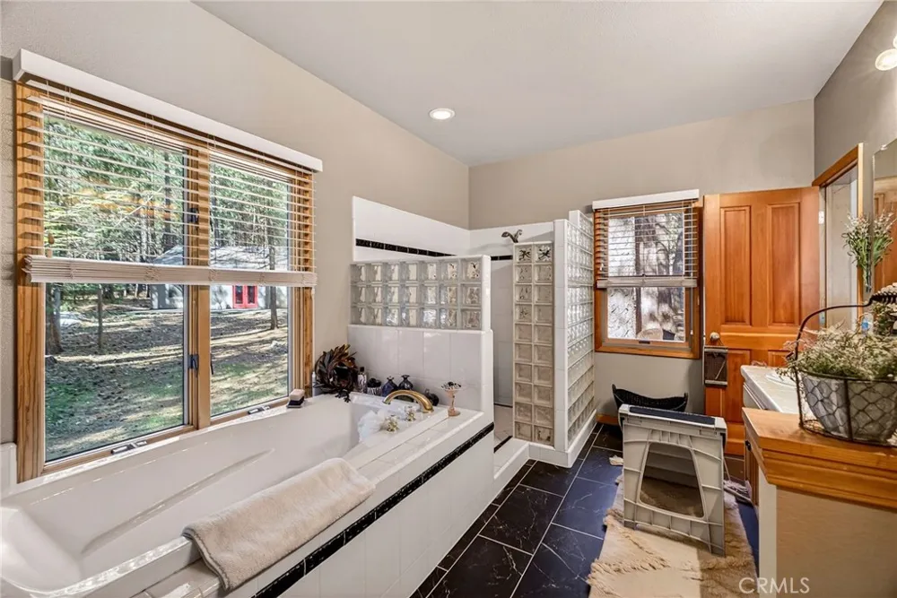 62 Hollow Oak Lane Chico, CA 95973