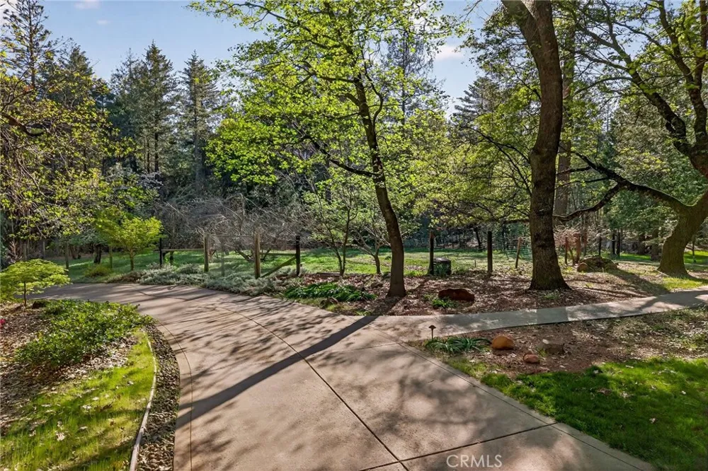 62 Hollow Oak Lane Chico, CA 95973