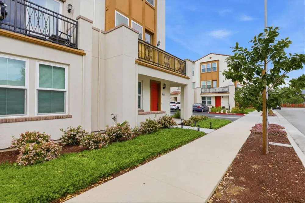 625 Los Castanos Drive Morgan Hill, CA 95037