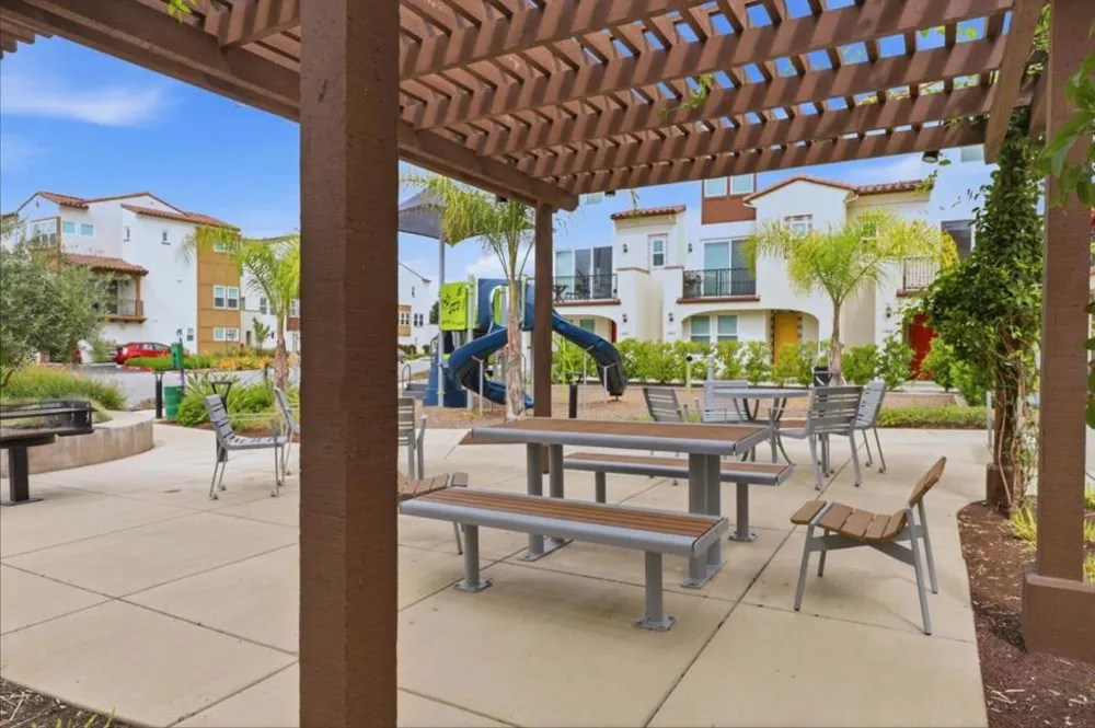625 Los Castanos Drive Morgan Hill, CA 95037